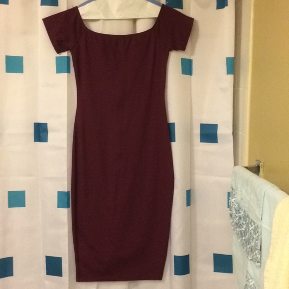 Burgundy Off Shoulder Midi Dress - Picture 5 of 7